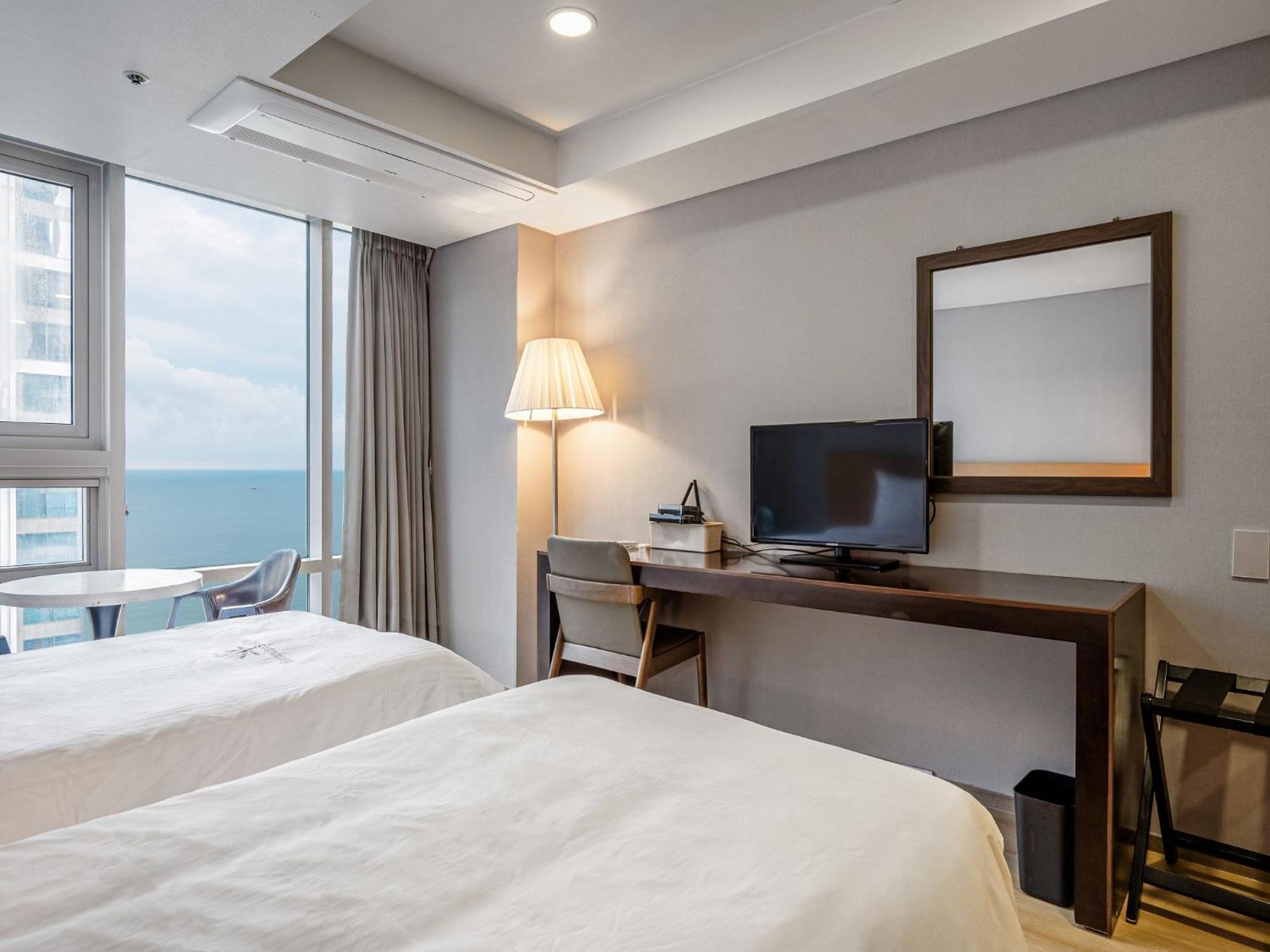 แฮอุนแด ซีคลาวด์ โฮเทล เรสซิเดนซ์ Hotel ปูซาน ภายนอก รูปภาพ