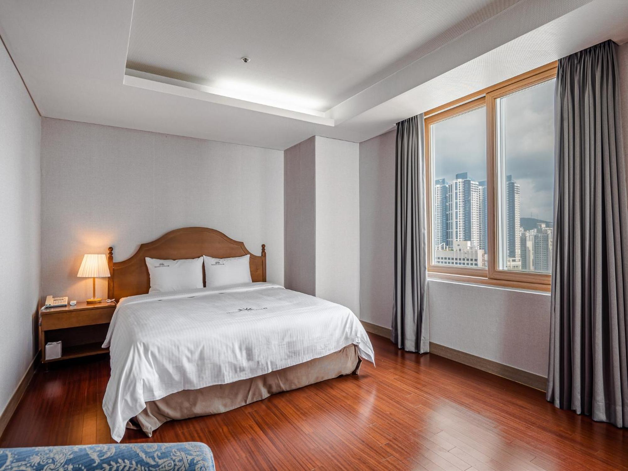 แฮอุนแด ซีคลาวด์ โฮเทล เรสซิเดนซ์ Hotel ปูซาน ภายนอก รูปภาพ