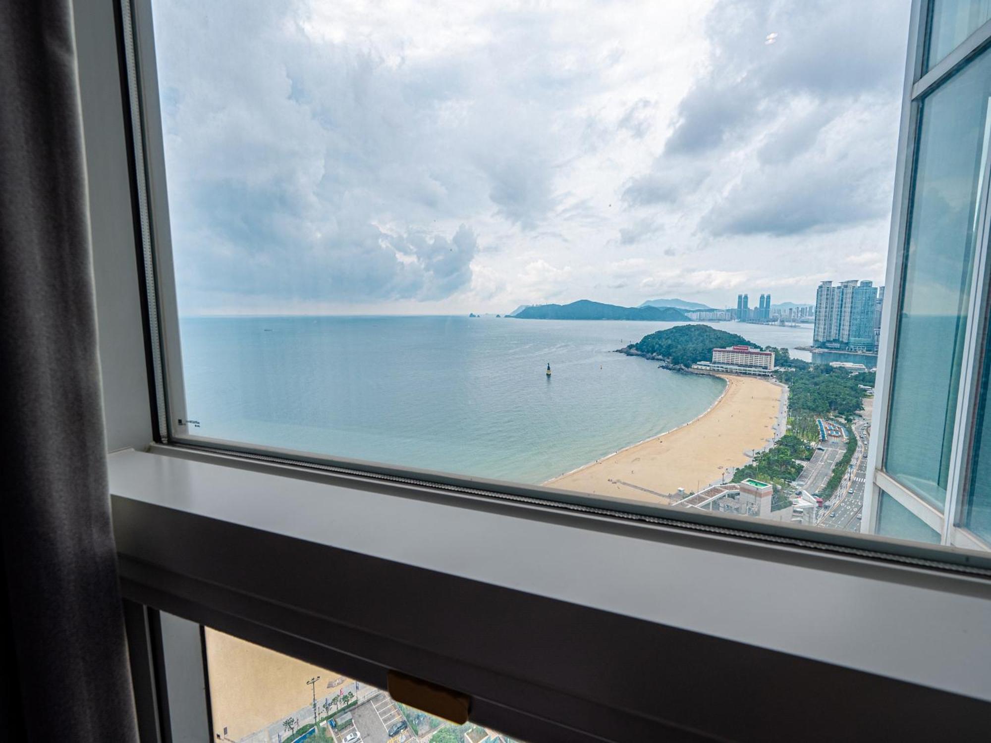 แฮอุนแด ซีคลาวด์ โฮเทล เรสซิเดนซ์ Hotel ปูซาน ภายนอก รูปภาพ