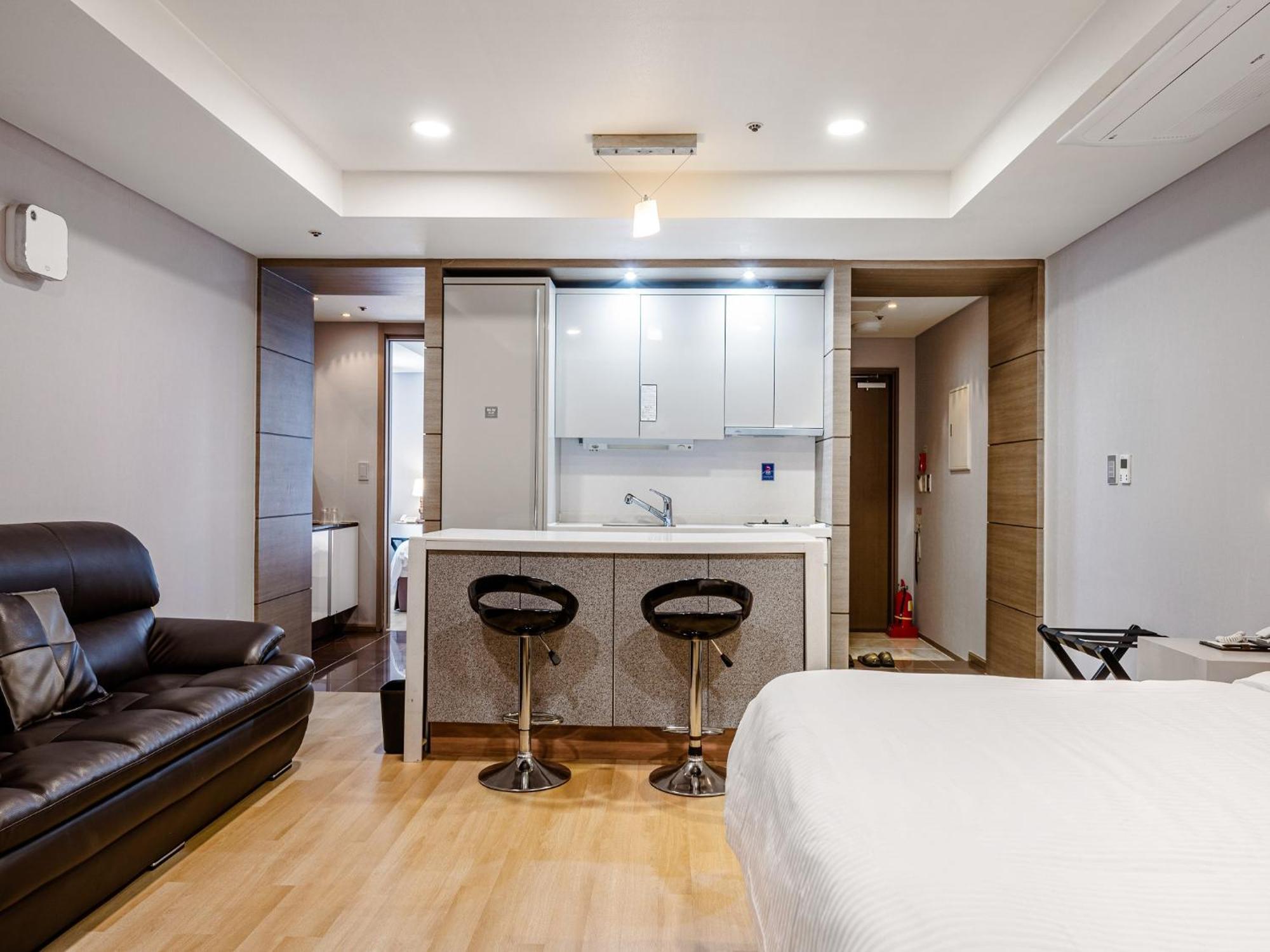 แฮอุนแด ซีคลาวด์ โฮเทล เรสซิเดนซ์ Hotel ปูซาน ภายนอก รูปภาพ