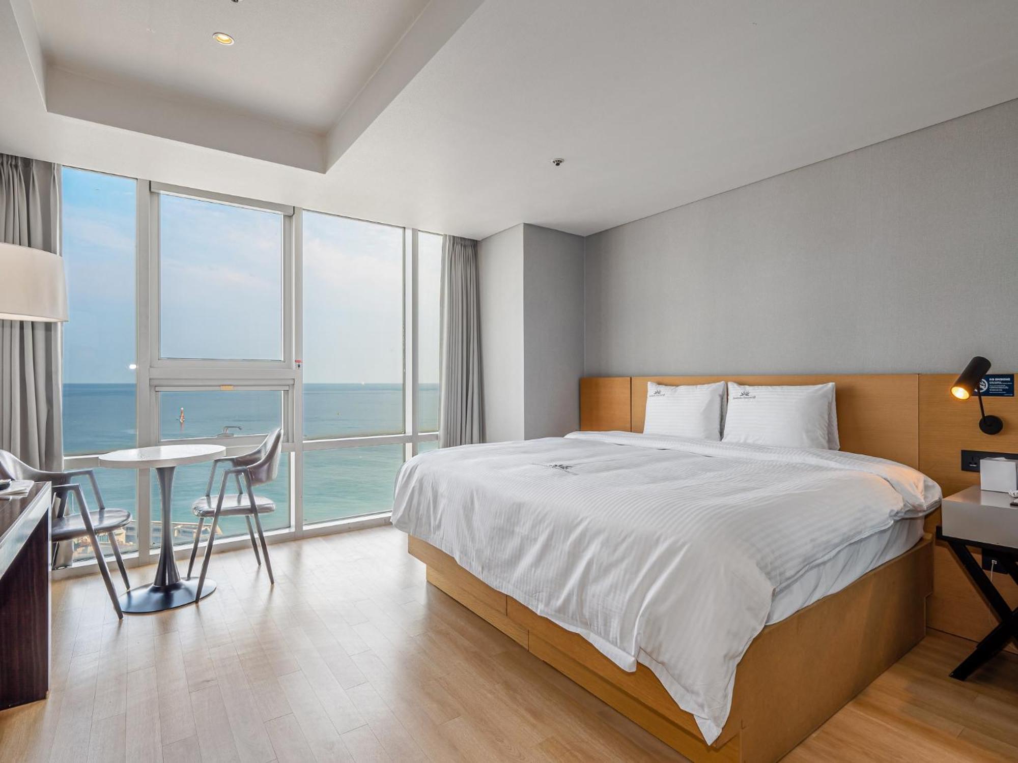 แฮอุนแด ซีคลาวด์ โฮเทล เรสซิเดนซ์ Hotel ปูซาน ภายนอก รูปภาพ